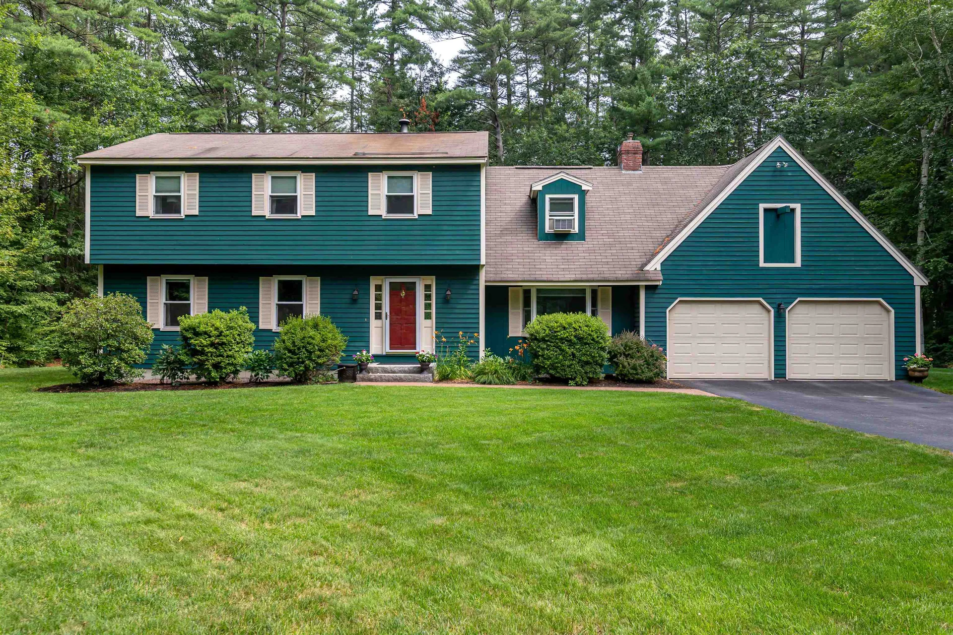 14 Briarwood Lane Amherst NH 03031