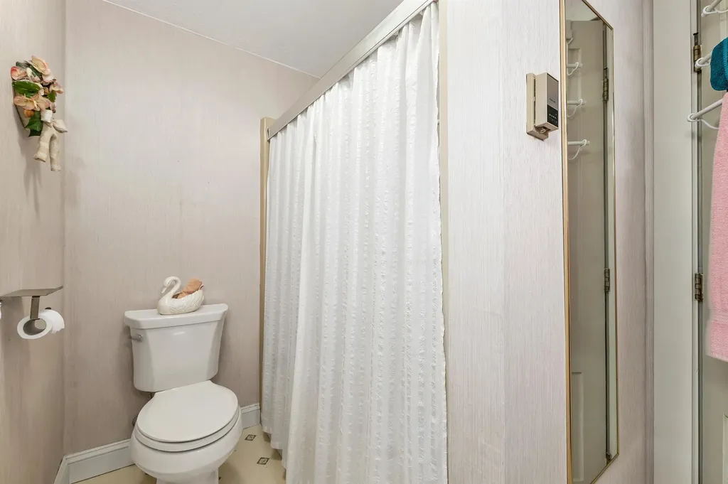 195 Sewall Road Wolfeboro NH 03894