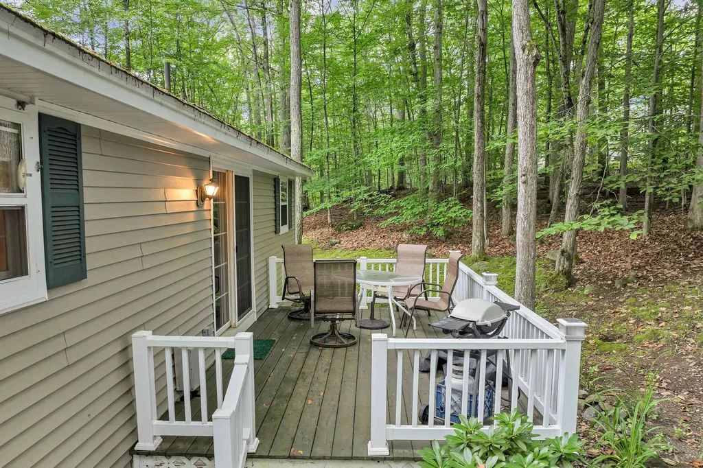 195 Sewall Road Wolfeboro NH 03894