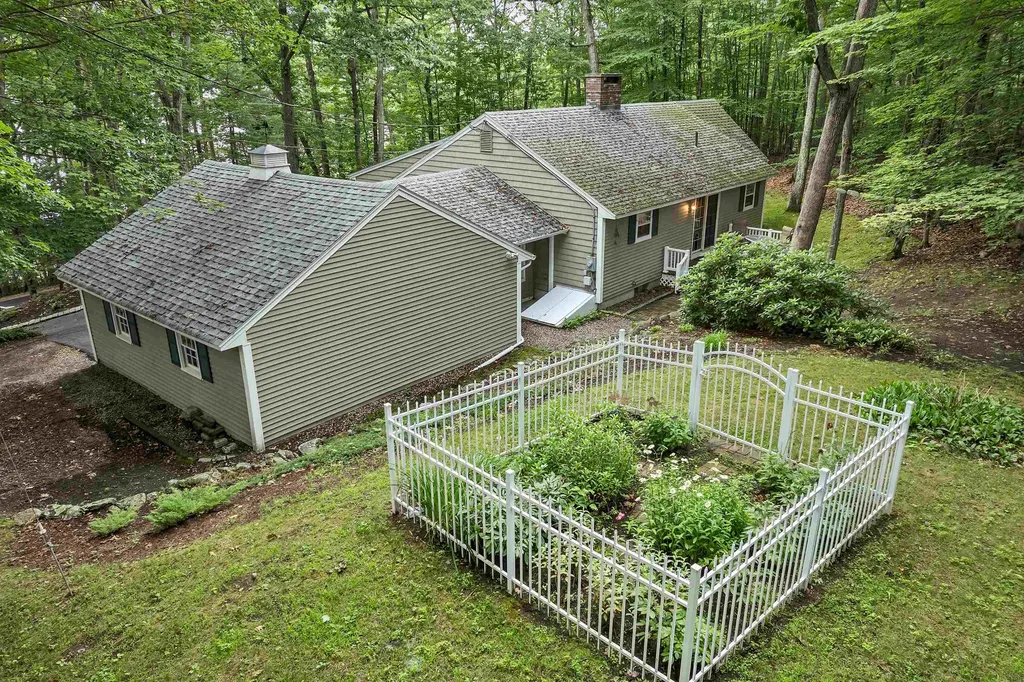 195 Sewall Road Wolfeboro NH 03894