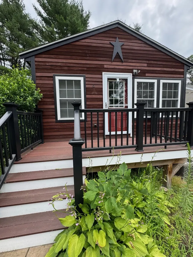 6 East Lane Sandown NH 03873