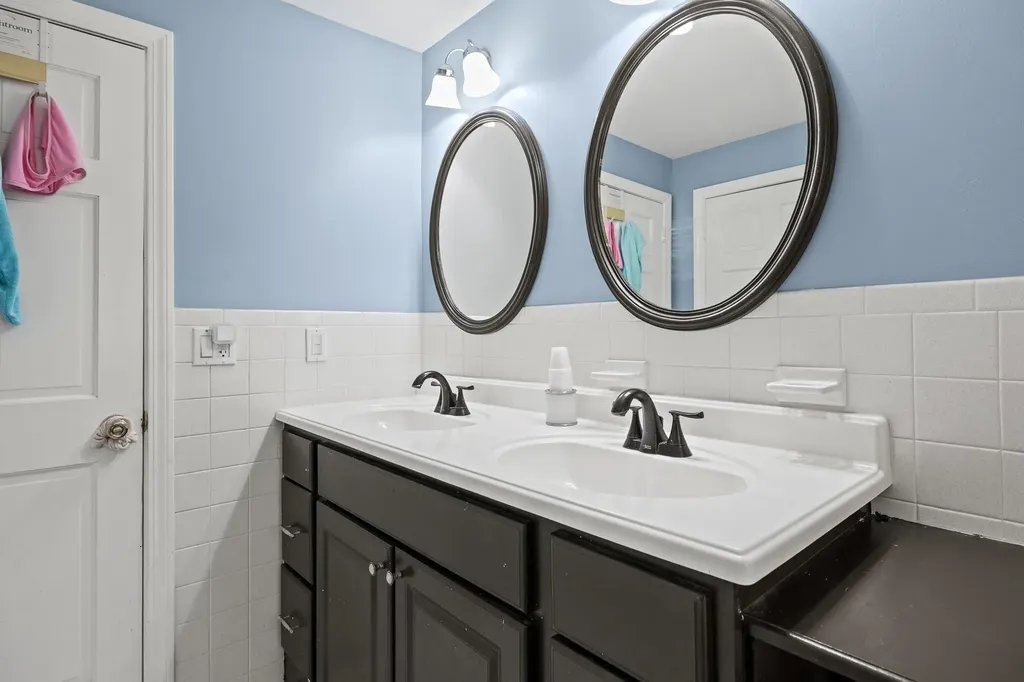 38 Monza Road Nashua NH 03064