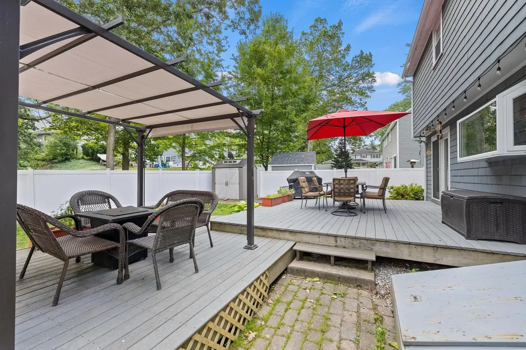 38 Monza Road Nashua NH 03064