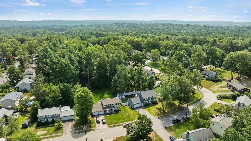 38 Monza Road Nashua NH 03064