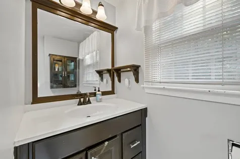 38 Monza Road Nashua NH 03064