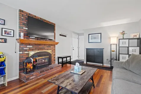 38 Monza Road Nashua NH 03064