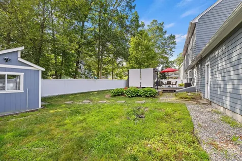 38 Monza Road Nashua NH 03064
