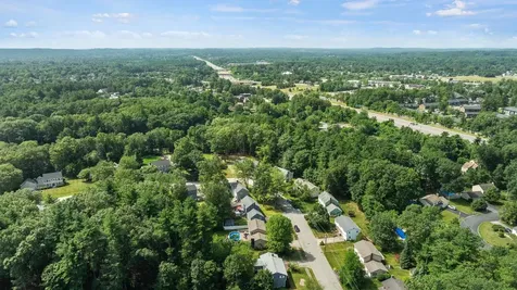 38 Monza Road Nashua NH 03064