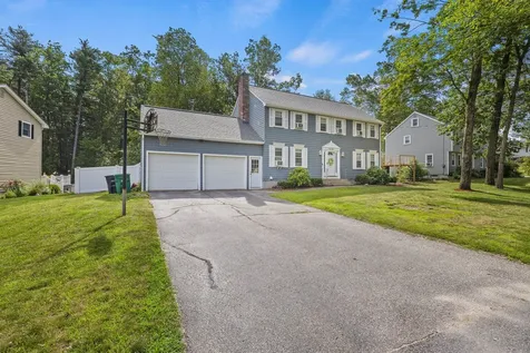 38 Monza Road Nashua NH 03064