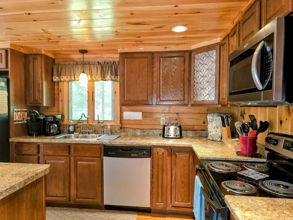 134 Hill Top View Drive Haverhill NH 03785