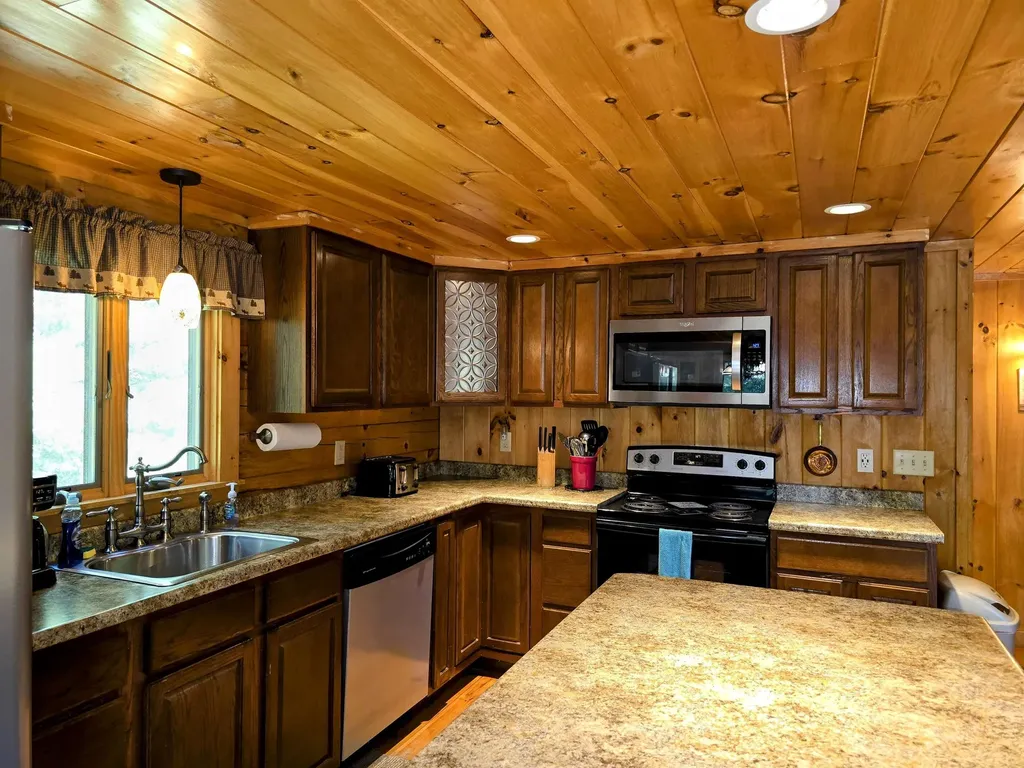 134 Hill Top View Drive Haverhill NH 03785