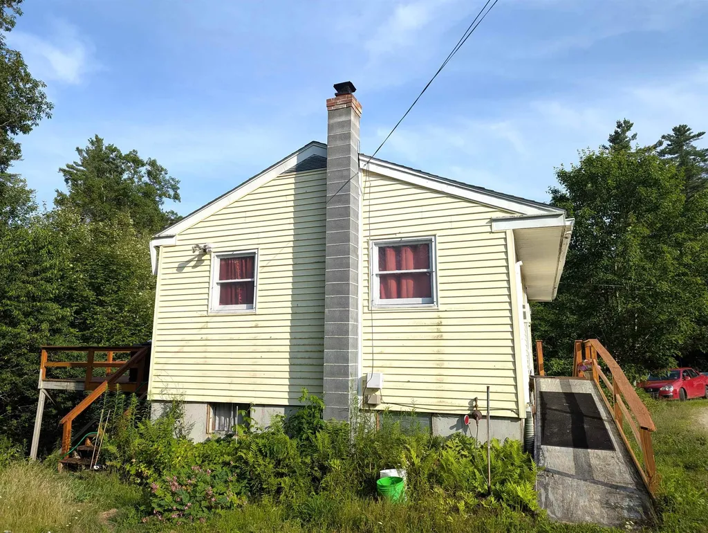 86 Effingham Road Ossipee NH 03864