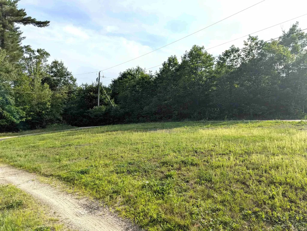 86 Effingham Road Ossipee NH 03864