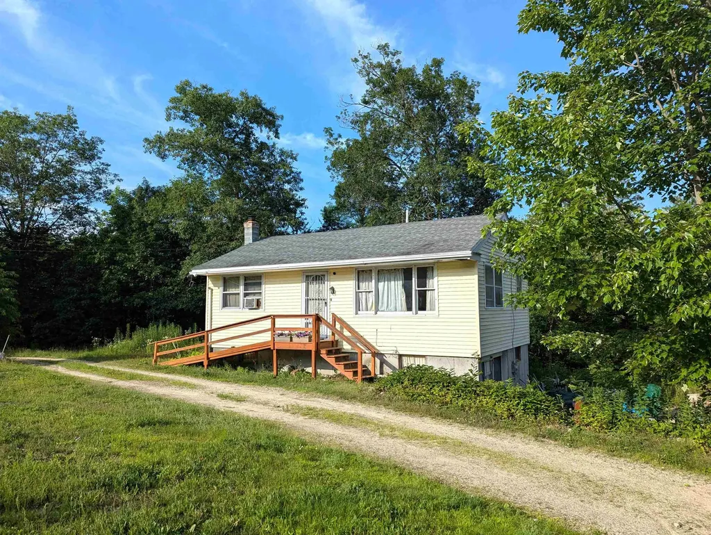 86 Effingham Road Ossipee NH 03864