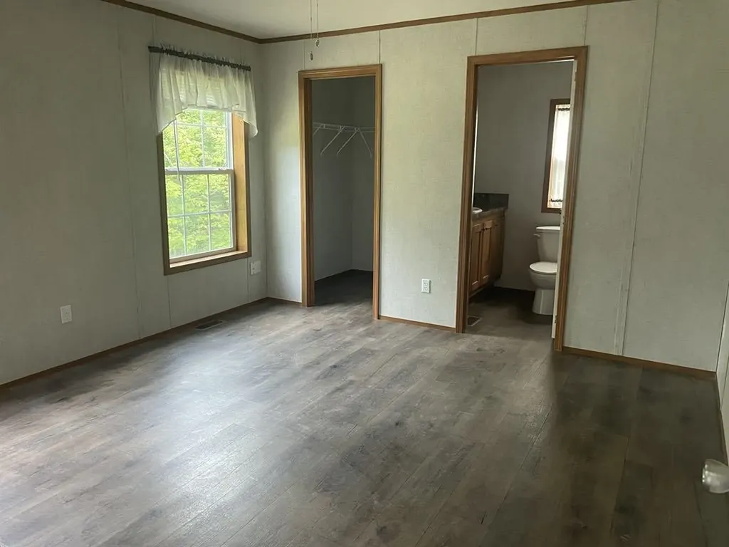 236 Evergreen Manor Drive Hardwick VT 05843-0000