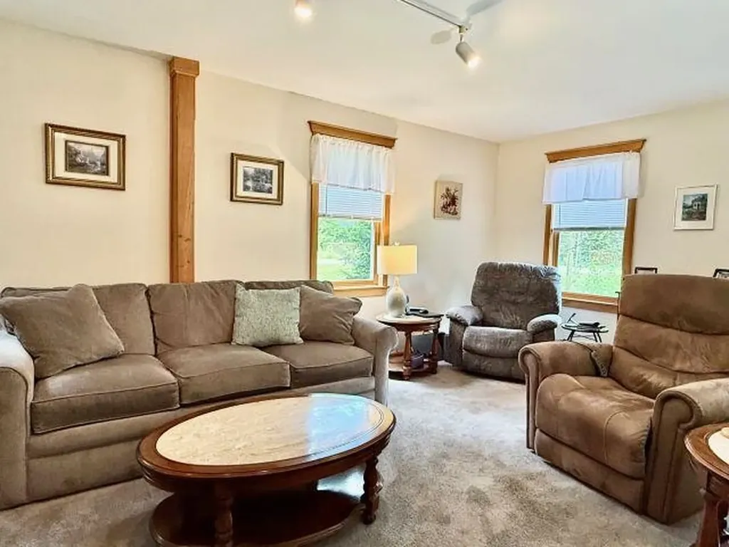 46 Poplar Commons Dummerston VT 05301