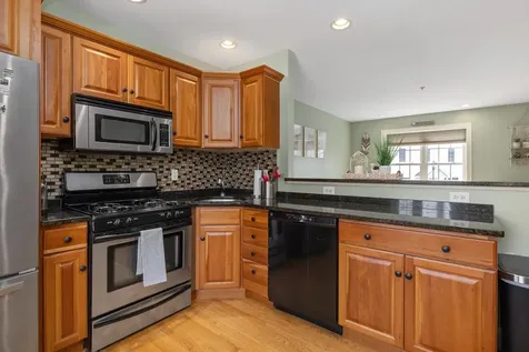 1039 Islington Street Portsmouth NH 03801