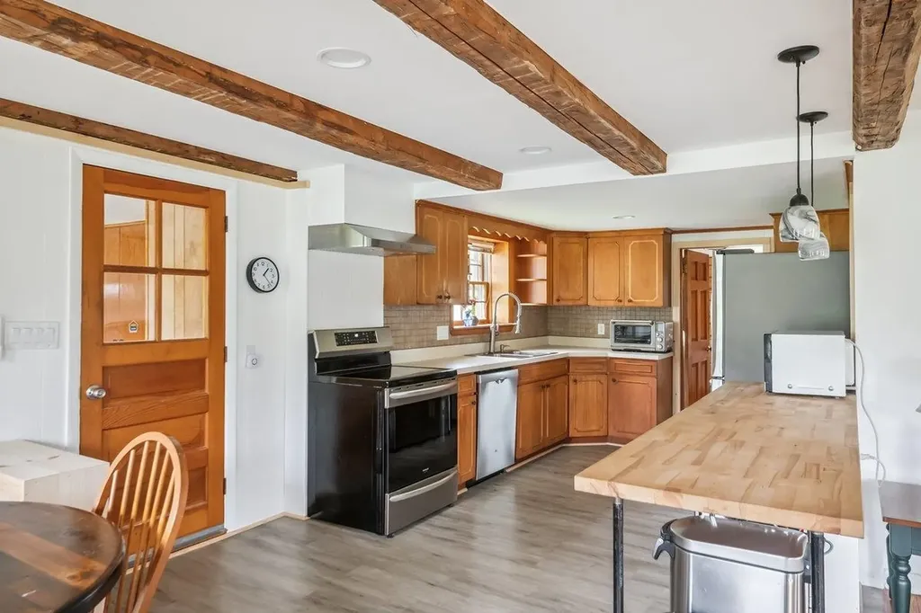 490 Delorm Road Leicester VT 05733