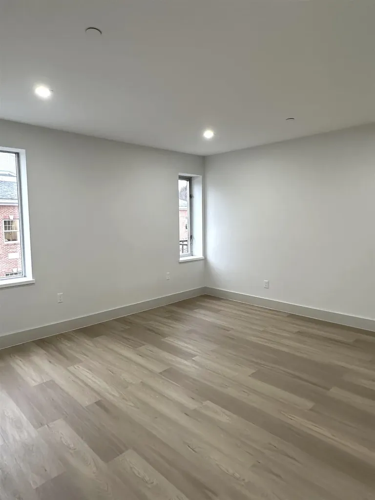 215 Main Street Brattleboro VT 05301