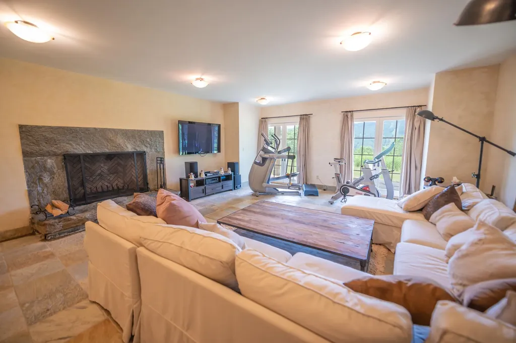 71 Overlook Drive Dover VT 05356