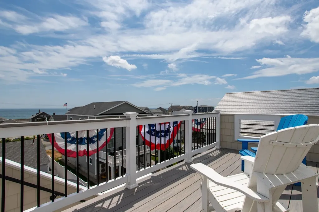 7-11 Redman Street Hampton NH 03842