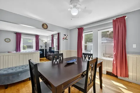 16 Benning Street Salem NH 03079