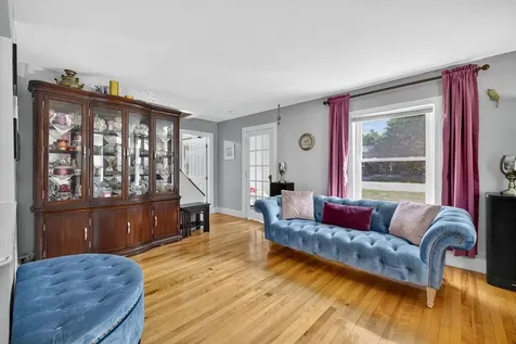 16 Benning Street Salem NH 03079