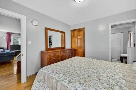 16 Benning Street Salem NH 03079