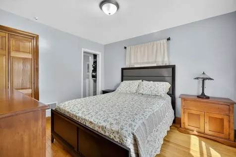 16 Benning Street Salem NH 03079