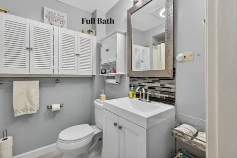 16 Benning Street Salem NH 03079