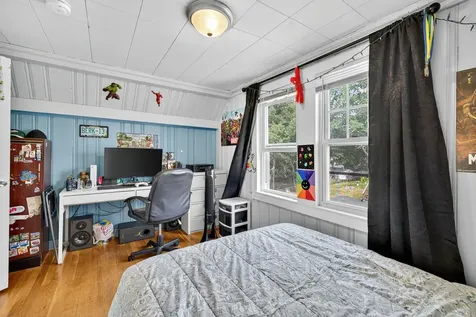 16 Benning Street Salem NH 03079