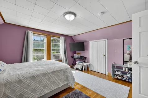16 Benning Street Salem NH 03079
