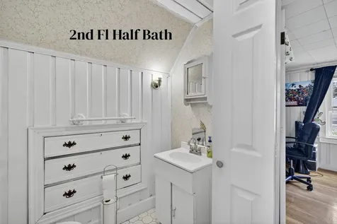 16 Benning Street Salem NH 03079