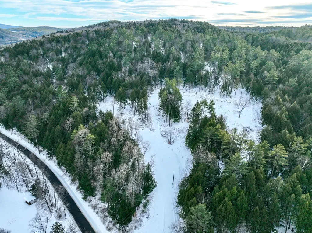 567 Sawnee Bean Road Thetford VT 05075