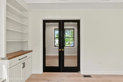 9 Garrett Road North Hampton NH 03862
