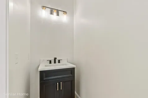 9 Garrett Road North Hampton NH 03862