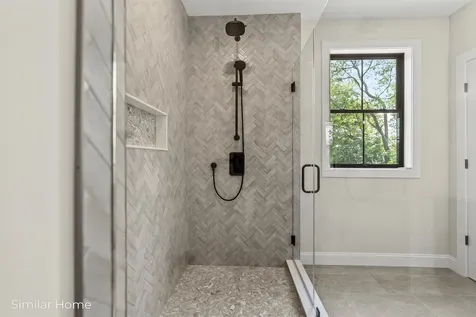 9 Garrett Road North Hampton NH 03862