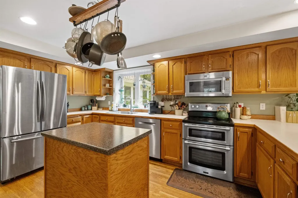 2 Golden View Drive Bow NH 03304