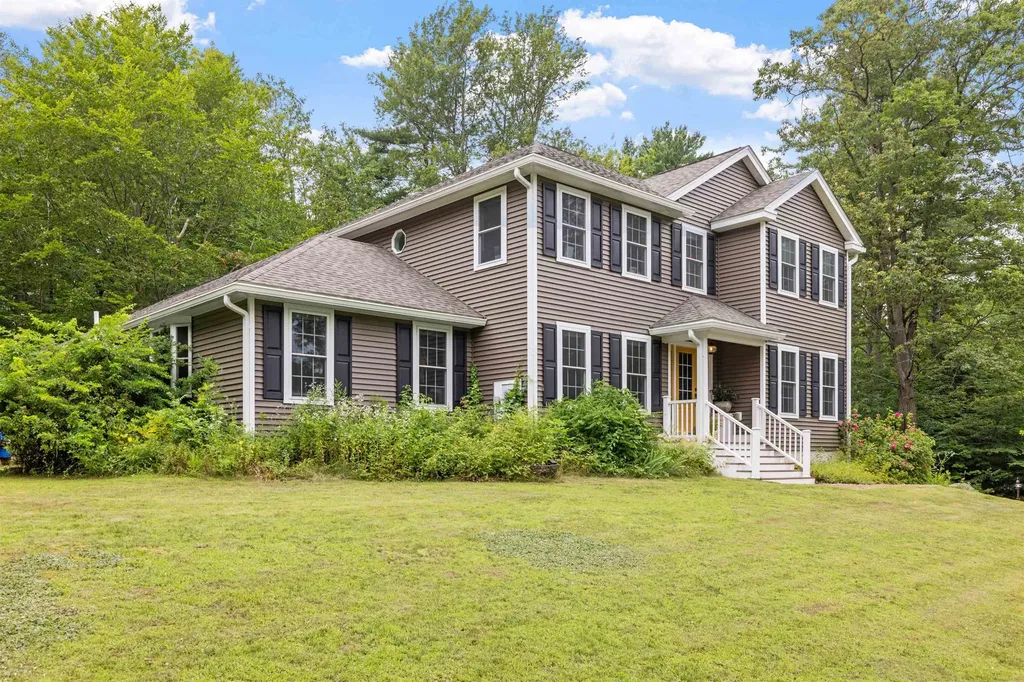 2 Golden View Drive Bow NH 03304