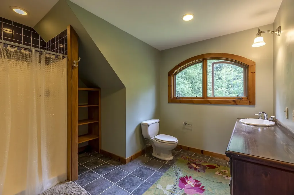 33 Jamie Lane Winhall VT 05340