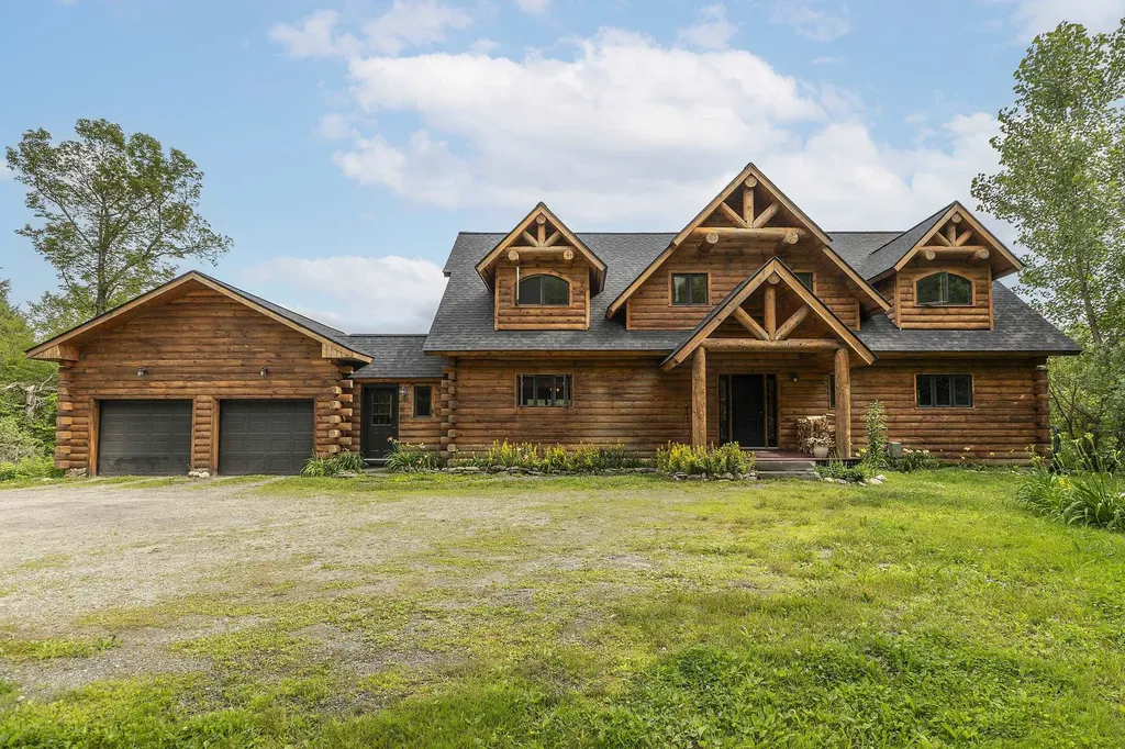 33 Jamie Lane Winhall VT 05340