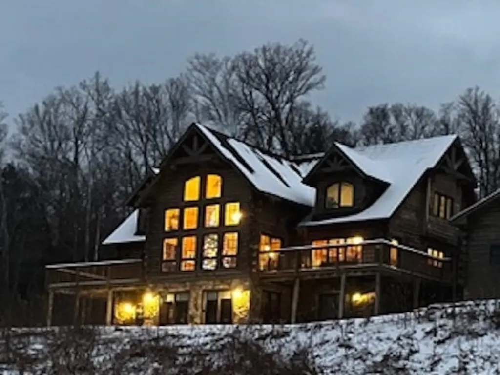 33 Jamie Lane Winhall VT 05340