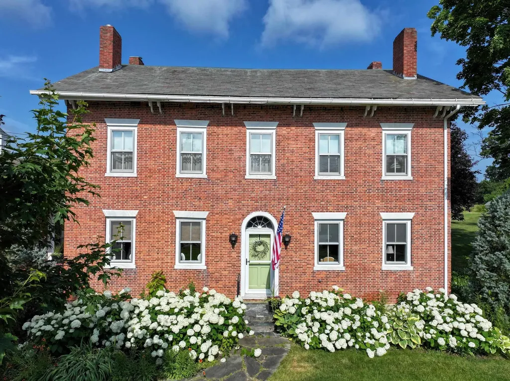 8498 Vt Route 22a Addison VT 05491