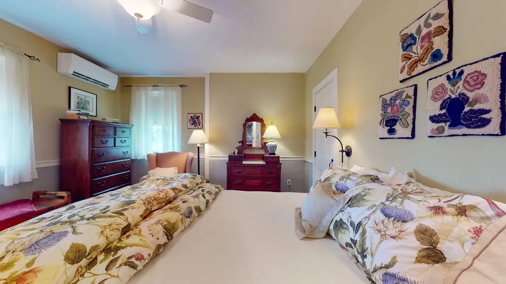 8498 Vt Route 22a Addison VT 05491