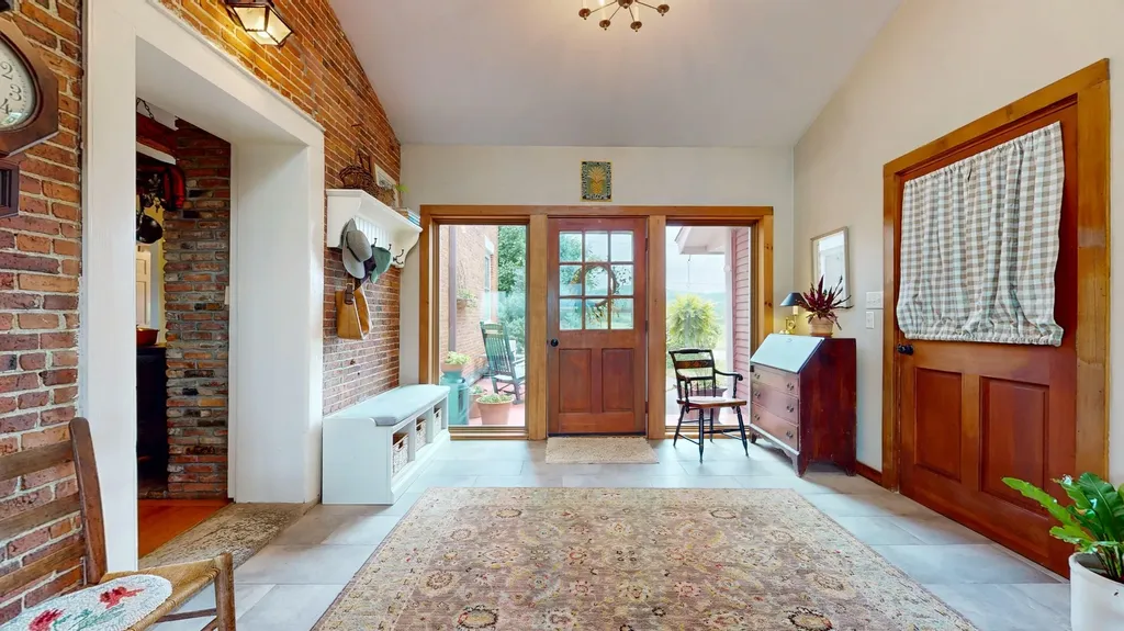 8498 Vt Route 22a Addison VT 05491