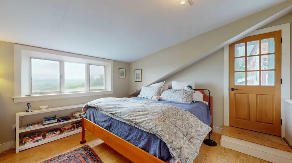 8498 Vt Route 22a Addison VT 05491