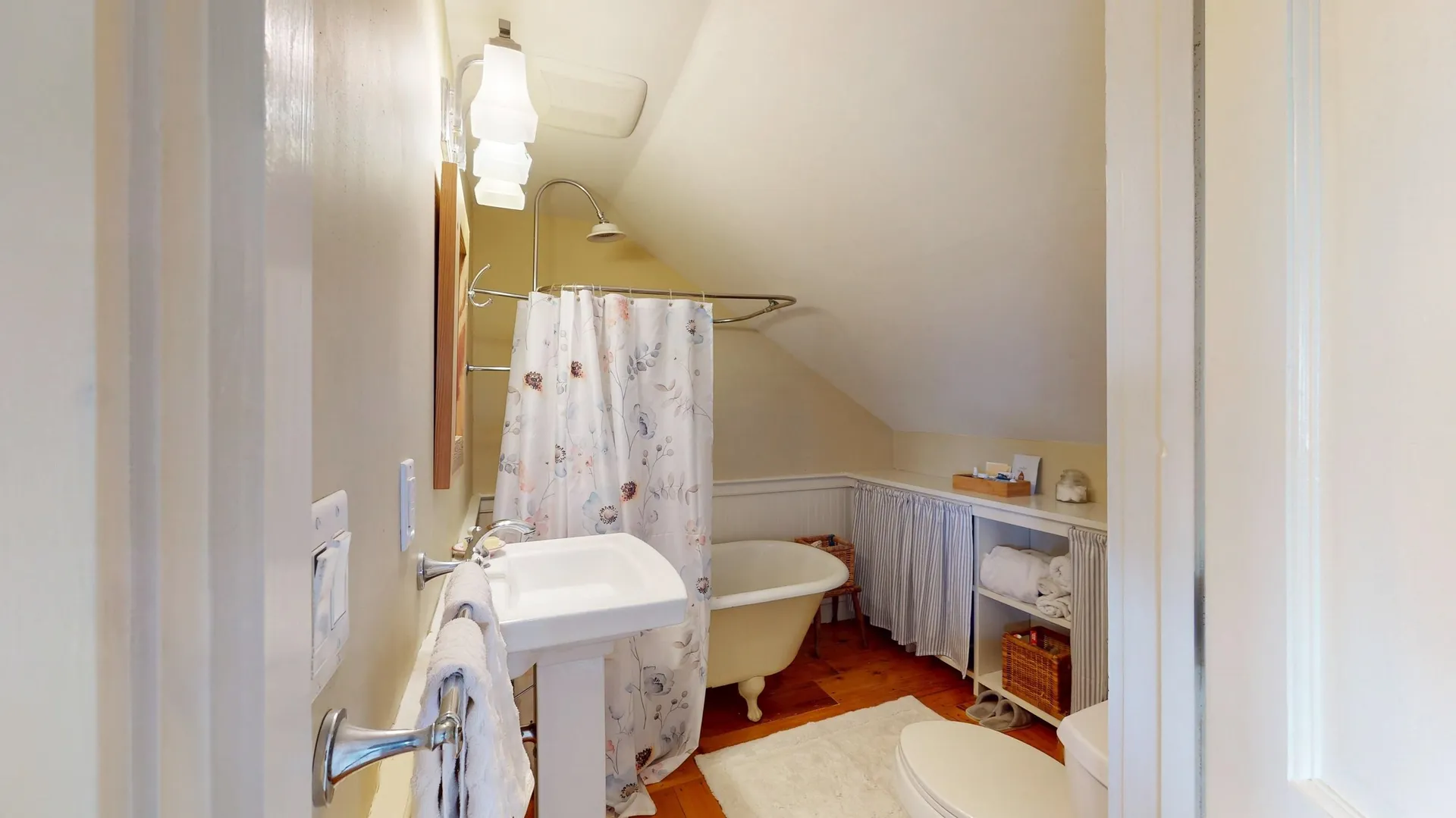 8498 Vt Route 22a Addison VT 05491