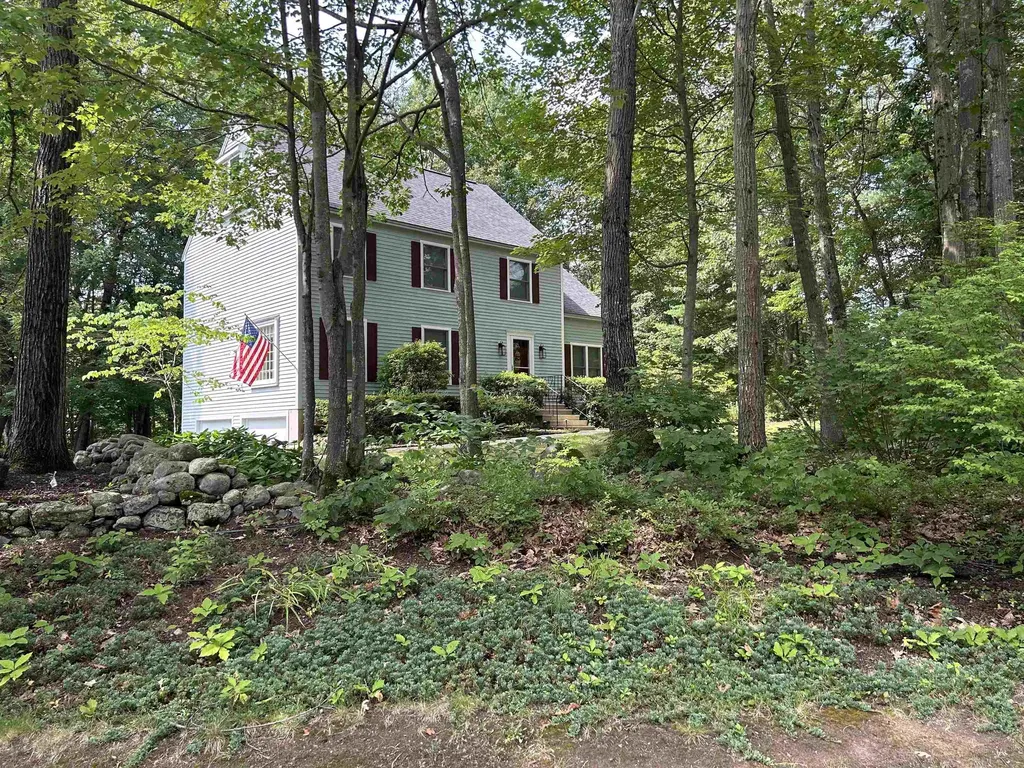 12 Belle Brook Lane Derry NH 03038