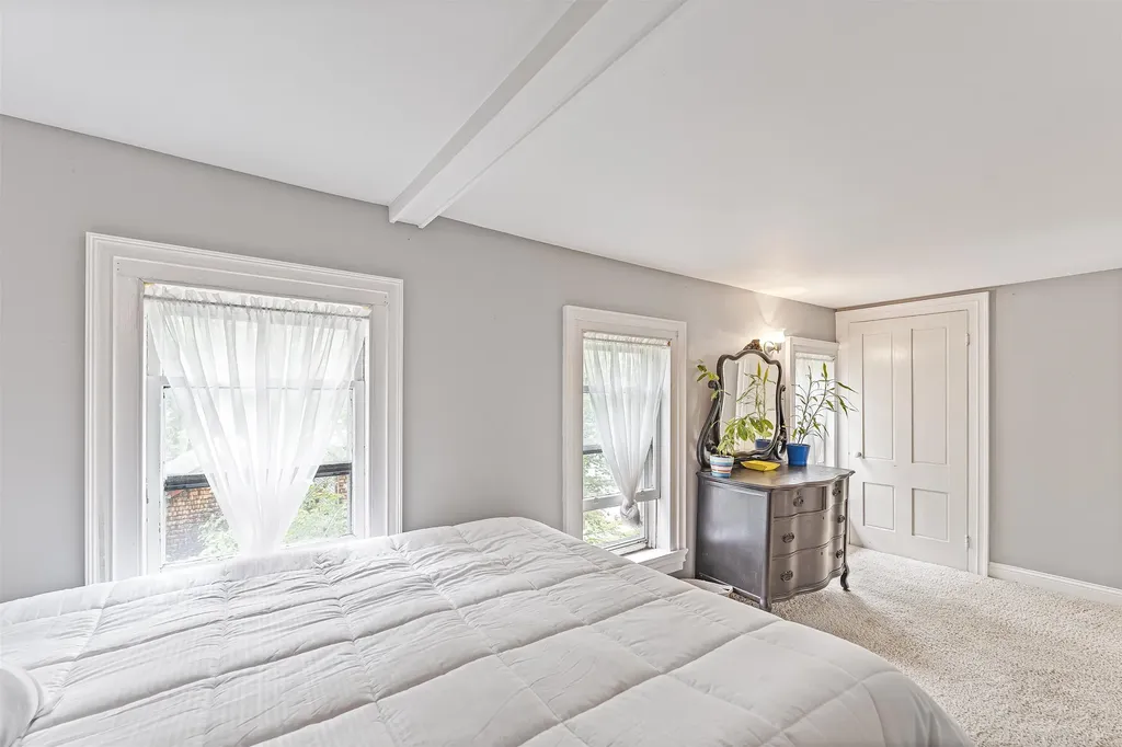 23 Mount Vernon Street Somersworth NH 03878