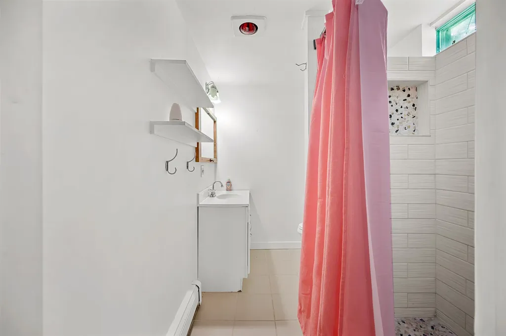 184 West Loop Road Elmore VT 05657